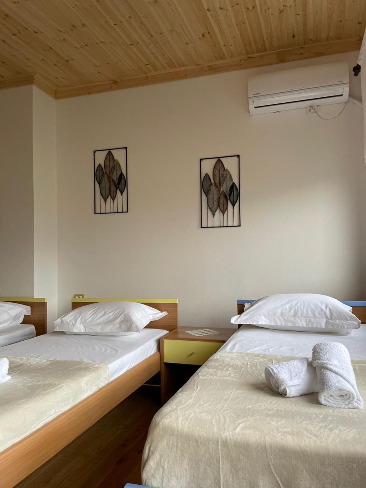 Stonetale Garden Guesthouse Gjirokastër Eksteriør bilde